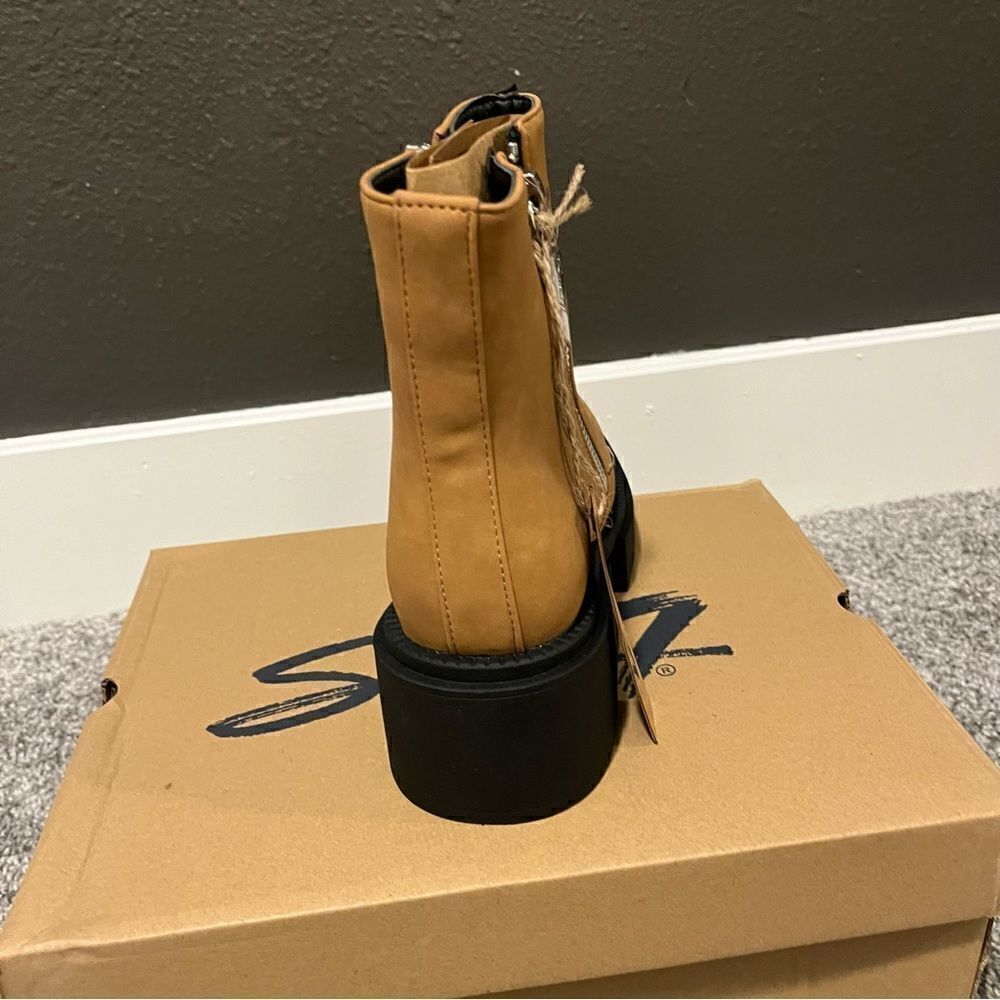 SEVEN7 Women's Vault Boots - Picture 12 of 13